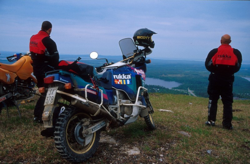 Eran ja Oded Rukatunturin huipulla.<br>Eran ja Oded at the top of Ruka fjeld. 